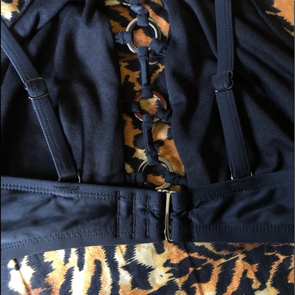 Hot Topic O-Ring Bikini Top XL - Picture 6 of 6